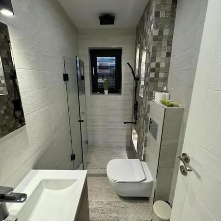 Modern Vitosha Maisonette *